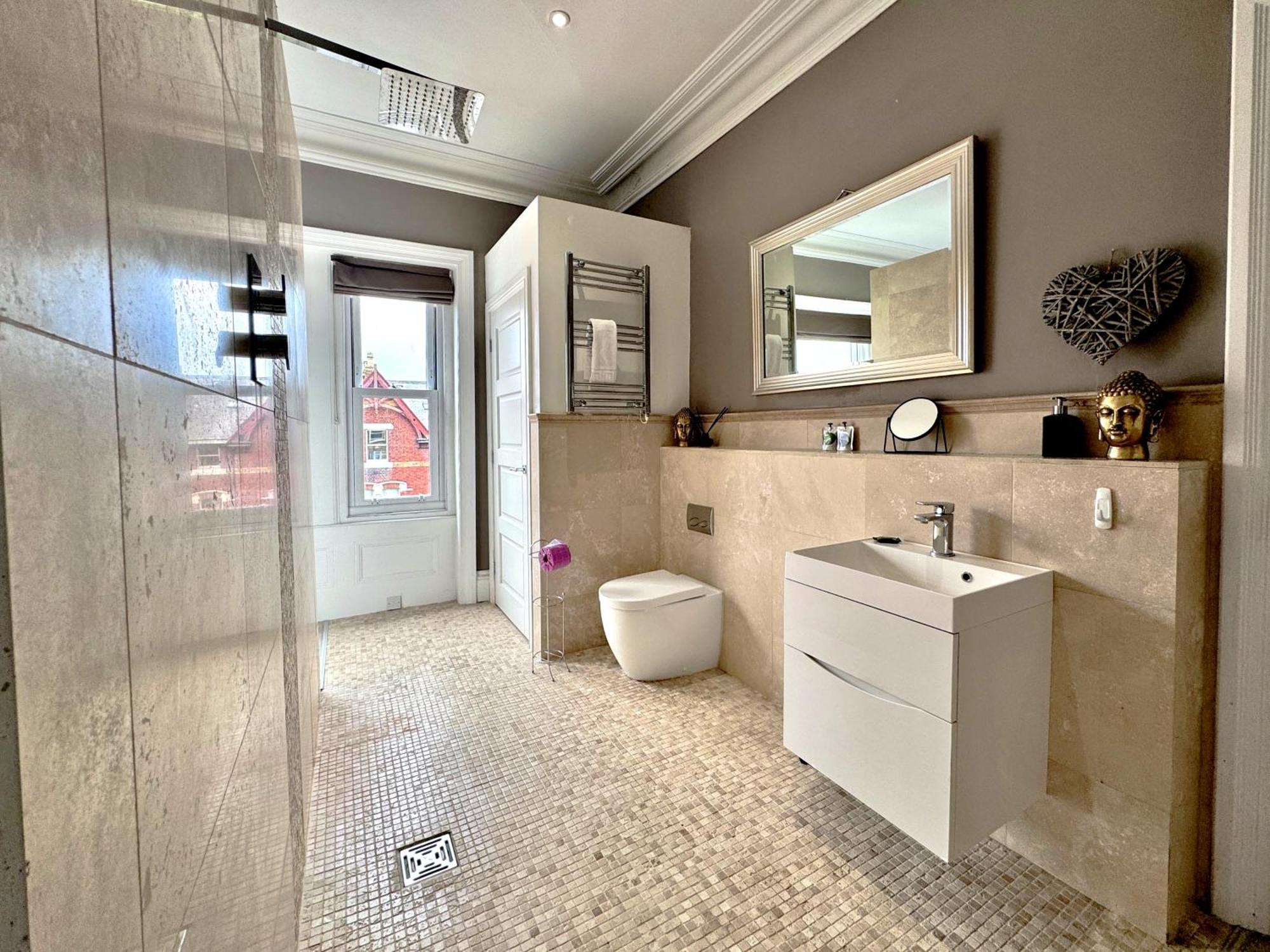Victoria With Free Parking Apartment *