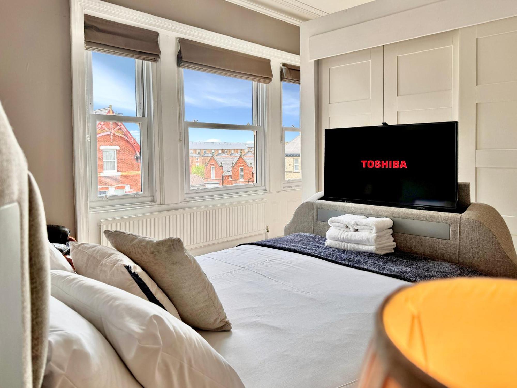Apartment Victoria With Free Parking Scarborough