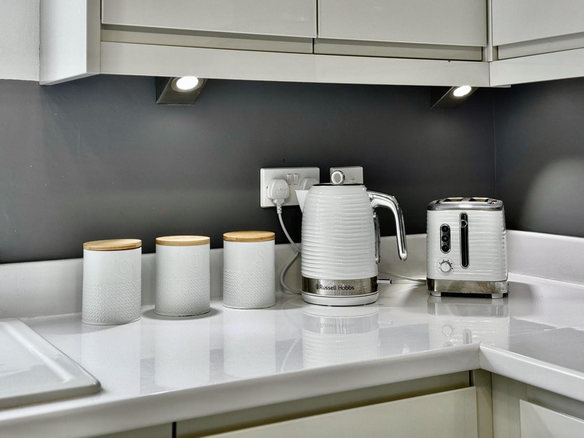Apartment Victoria With Free Parking Scarborough